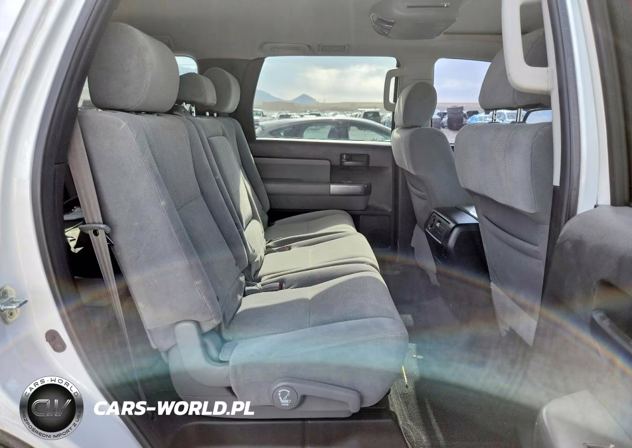 2018 Toyota Sequoia Sr5 VIN:5TDBY5G13JS162135 - 10