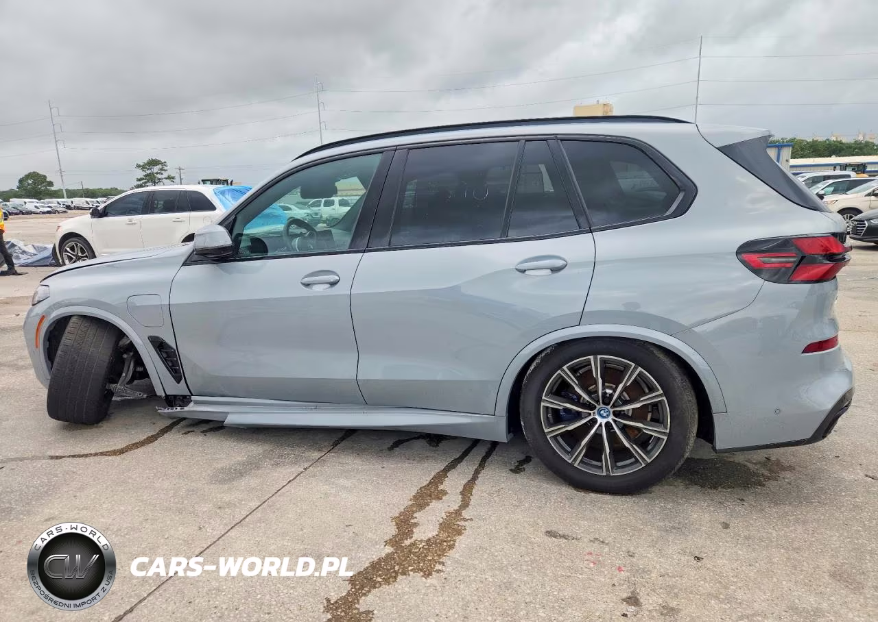 2025 BMW X5 xDrive50E VIN:5UX43EU02S9Y29486 - 2
