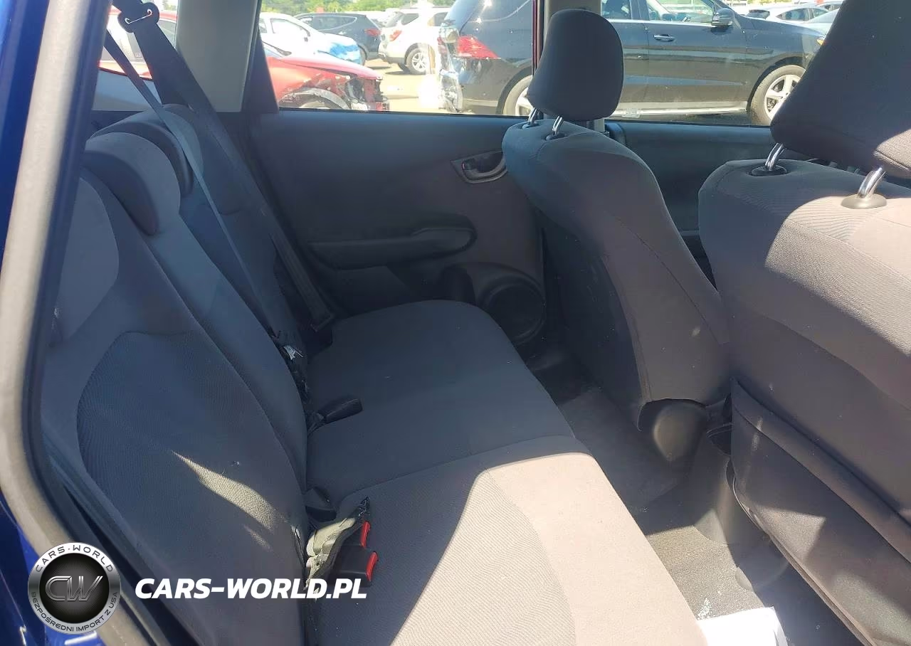 2010 Honda Fit VIN:JHMGE8H25AS019488 - 10