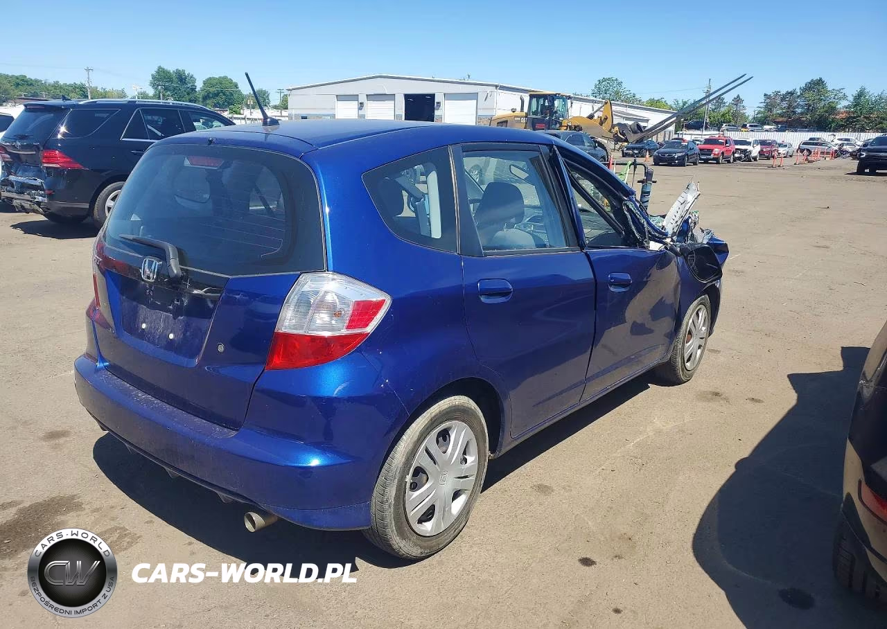 2010 Honda Fit VIN:JHMGE8H25AS019488 - 3
