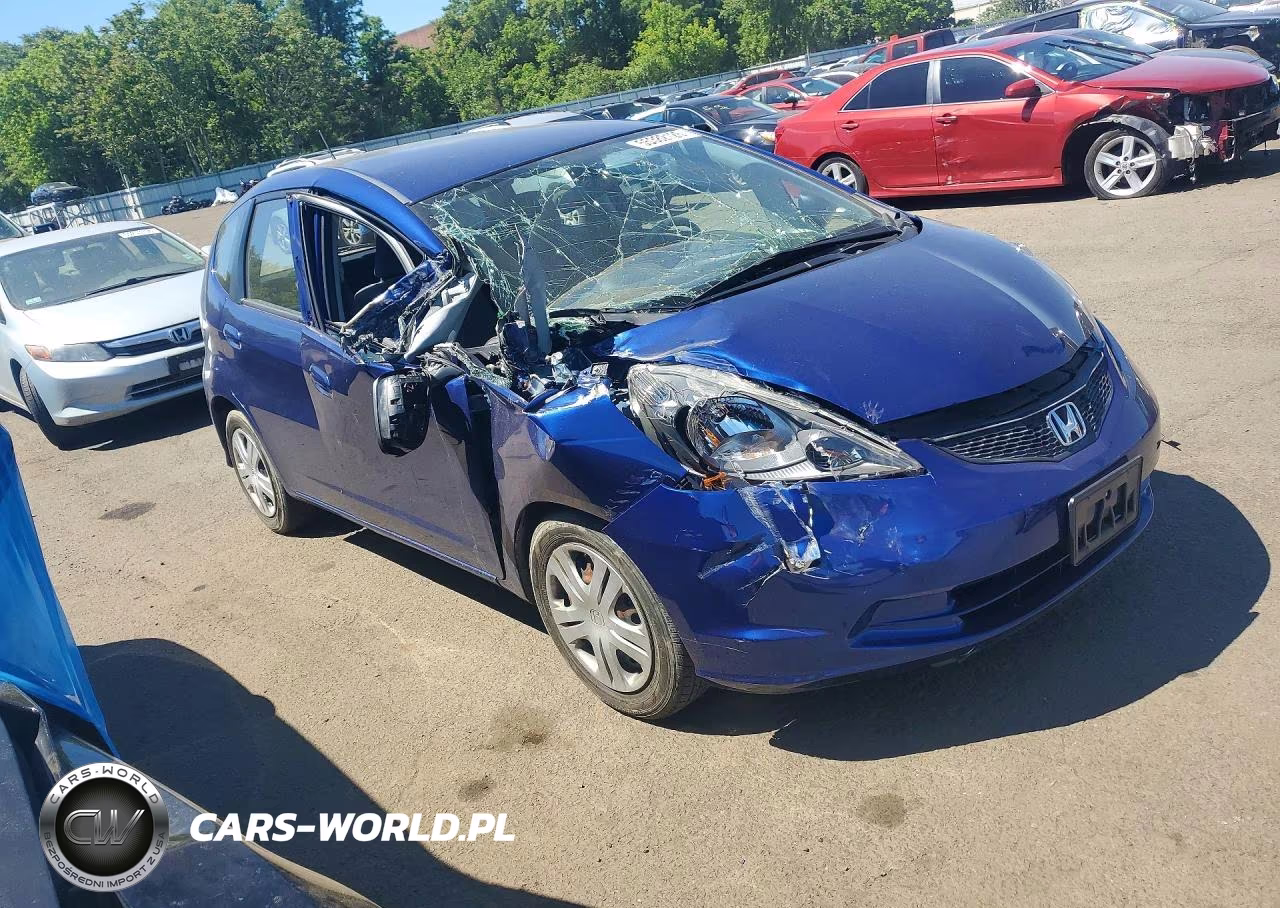 2010 Honda Fit VIN:JHMGE8H25AS019488 - 4