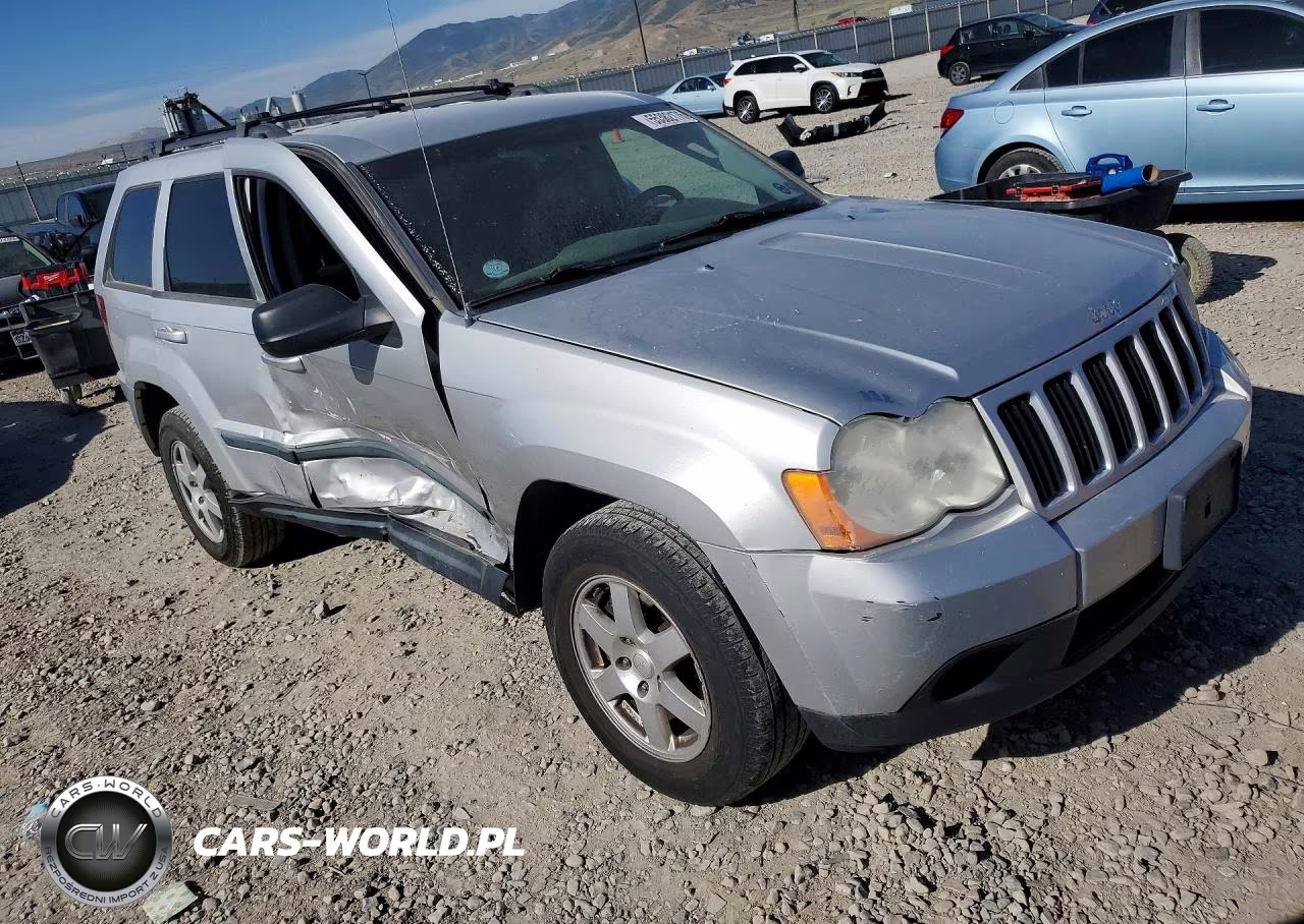 2009 Jeep Grand Cherokee Laredo VIN:1J8GR48K09C501928 - 4