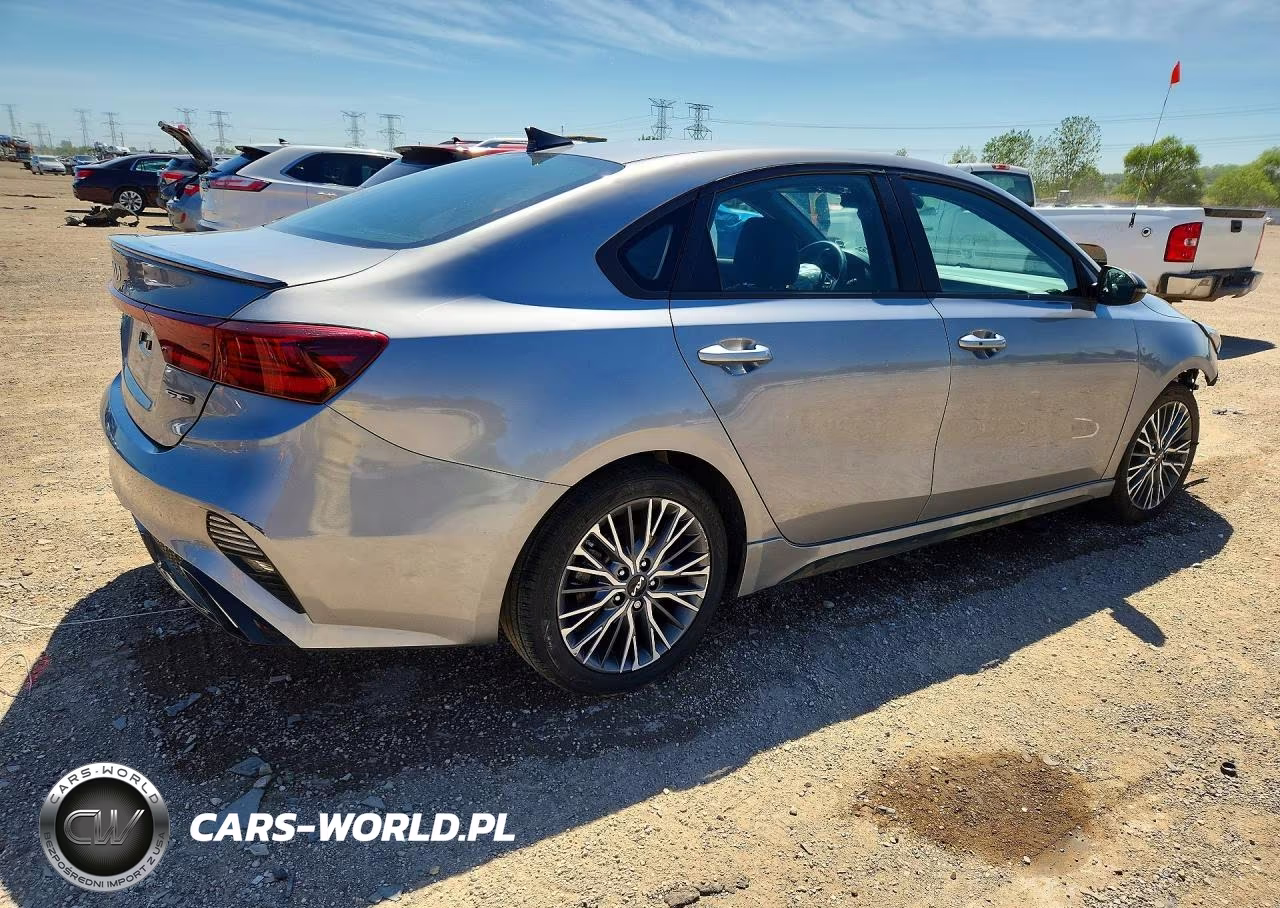 2024 Kia Forte Gt Line VIN:3KPF54AD0RE705728 - 3