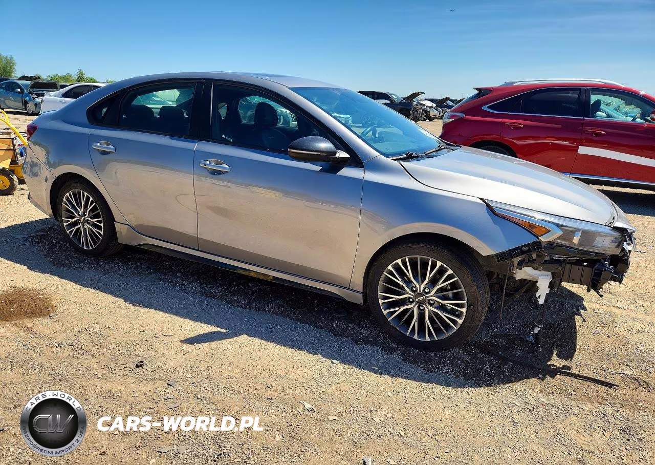 2024 Kia Forte Gt Line VIN:3KPF54AD0RE705728 - 4