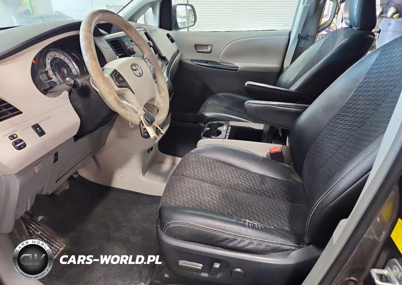 2011 Toyota Sienna Sport VIN:5TDXK3DC4BS123296 - 7