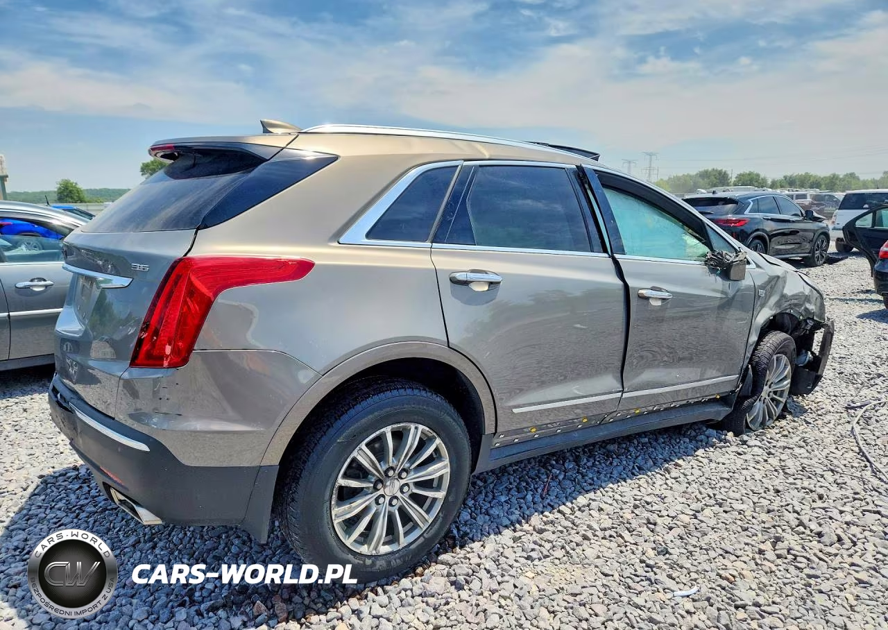 2018 Cadillac Xt5 Luxury VIN:1GYKNCRSXJZ150690 - 3