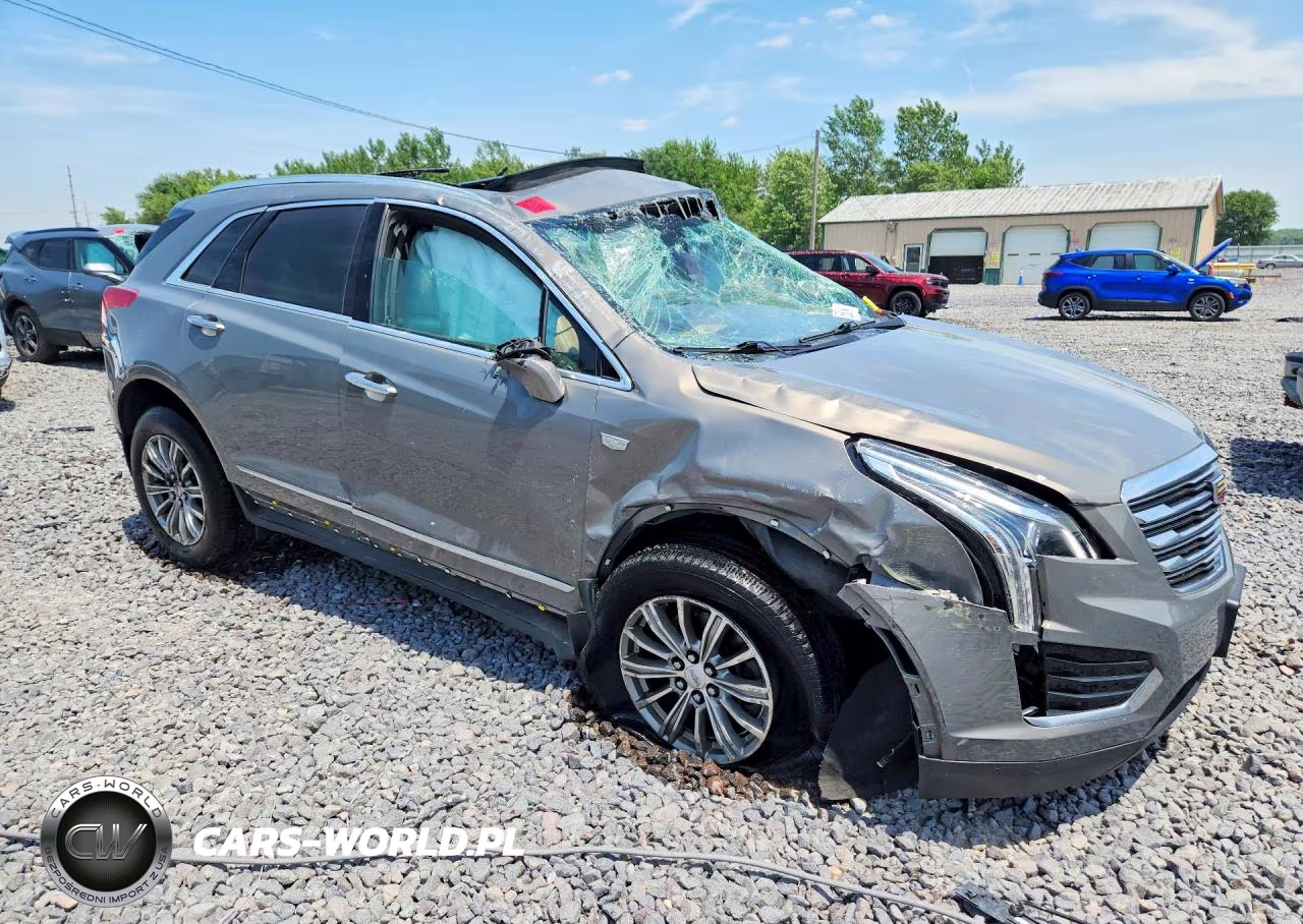 2018 Cadillac Xt5 Luxury VIN:1GYKNCRSXJZ150690 - 4