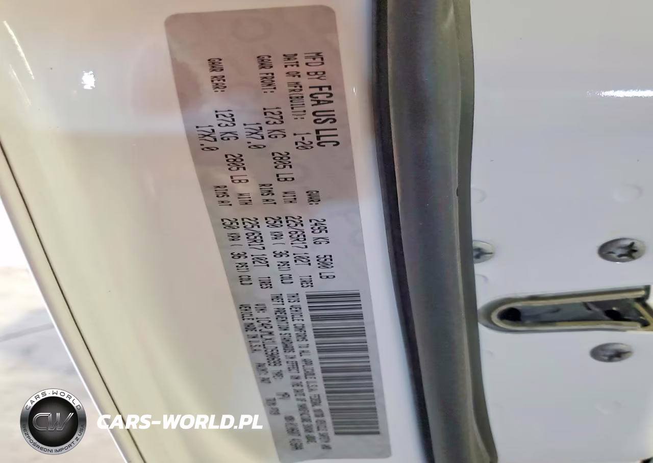 2020 Jeep Cherokee Latitude Plus VIN:1C4PJMLX1LD590699 - 13
