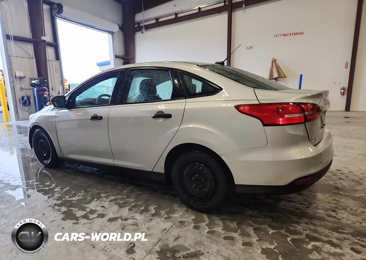 2017 Ford Focus S VIN:1FADP3E20HL220991 - 2