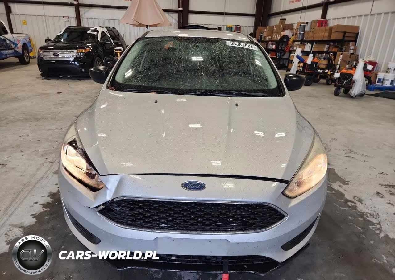 2017 Ford Focus S VIN:1FADP3E20HL220991 - 5