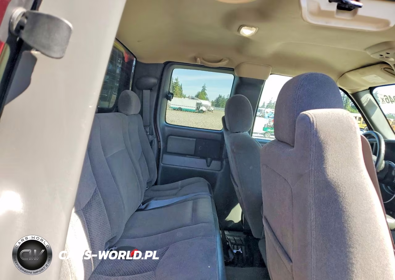 2005 Chevrolet Silverado C1500 VIN:2GCEC19T451294790 - 10
