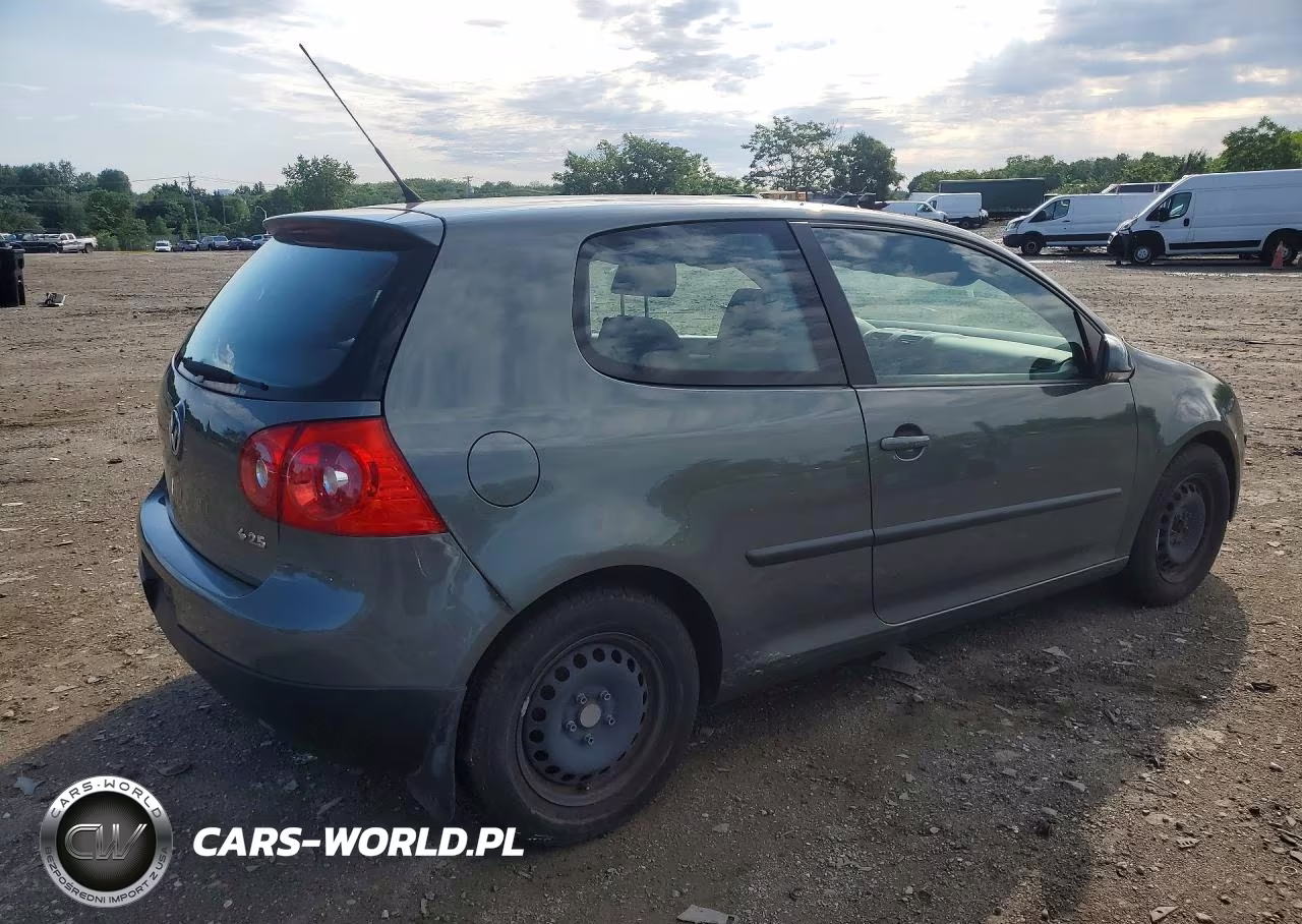 2008 Volkswagen Rabbit VIN:WVWBA71K68W159371 - 3