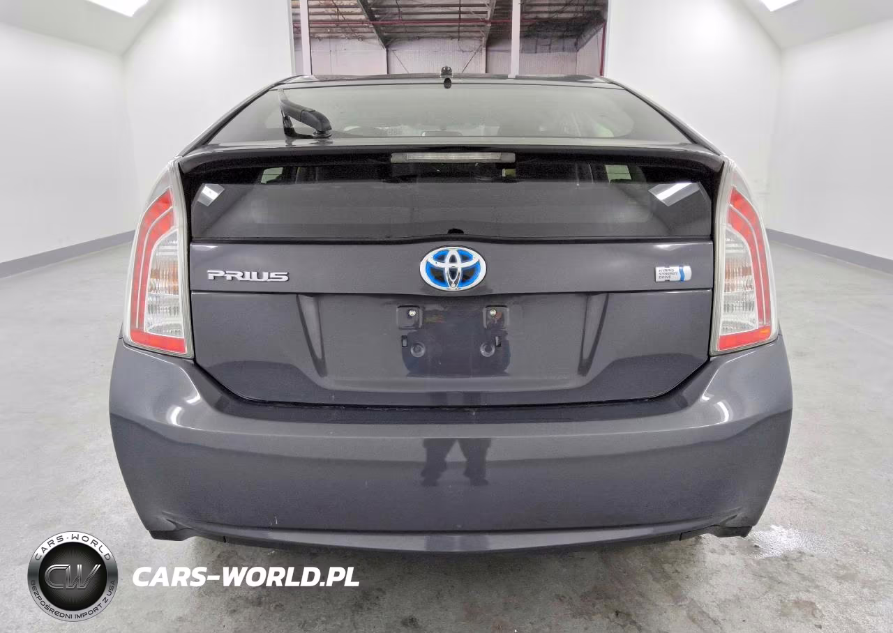 2013 Toyota Prius Two VIN:JTDKN3DU3D1632127 - 6