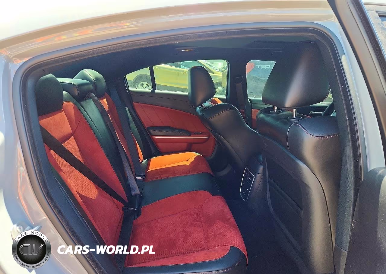 2021 Dodge Charger Scat Pack VIN:2C3CDXGJ1MH663530 - 10