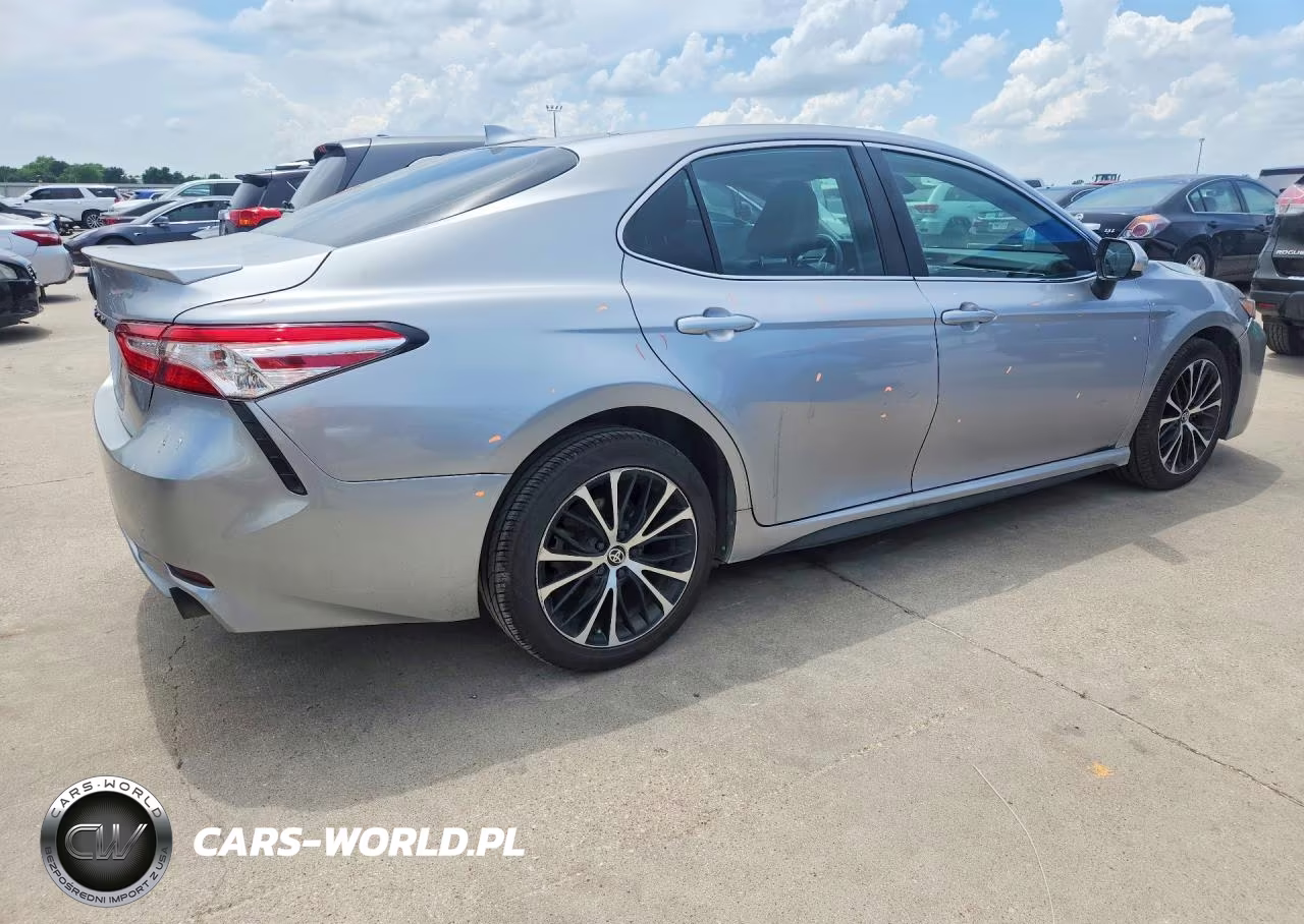 2020 Toyota Camry Se VIN:4T1G11AK9LU994237 - 3