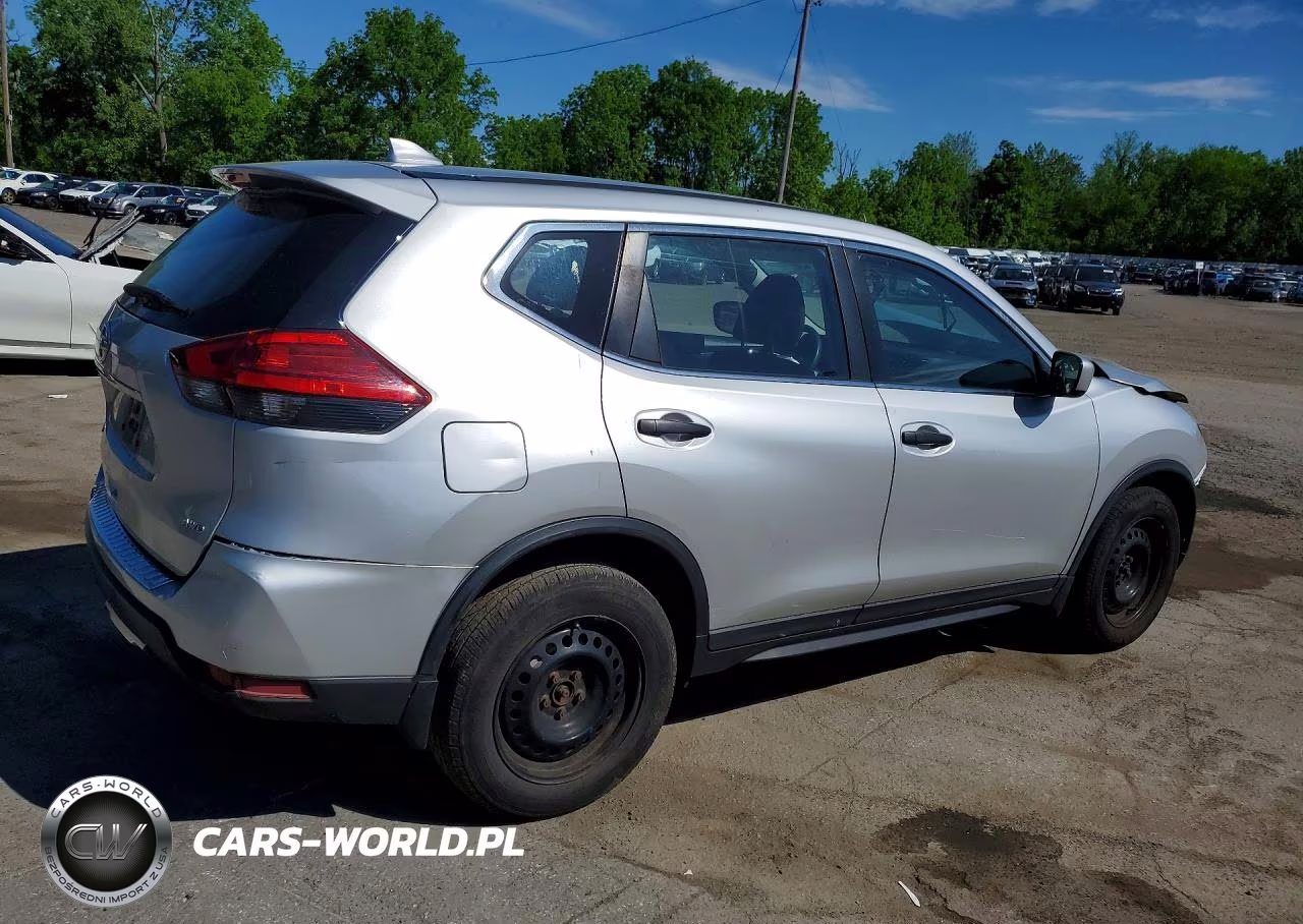 2017 Nissan Rogue S VIN:JN8AT2MV3HW250357 - 3