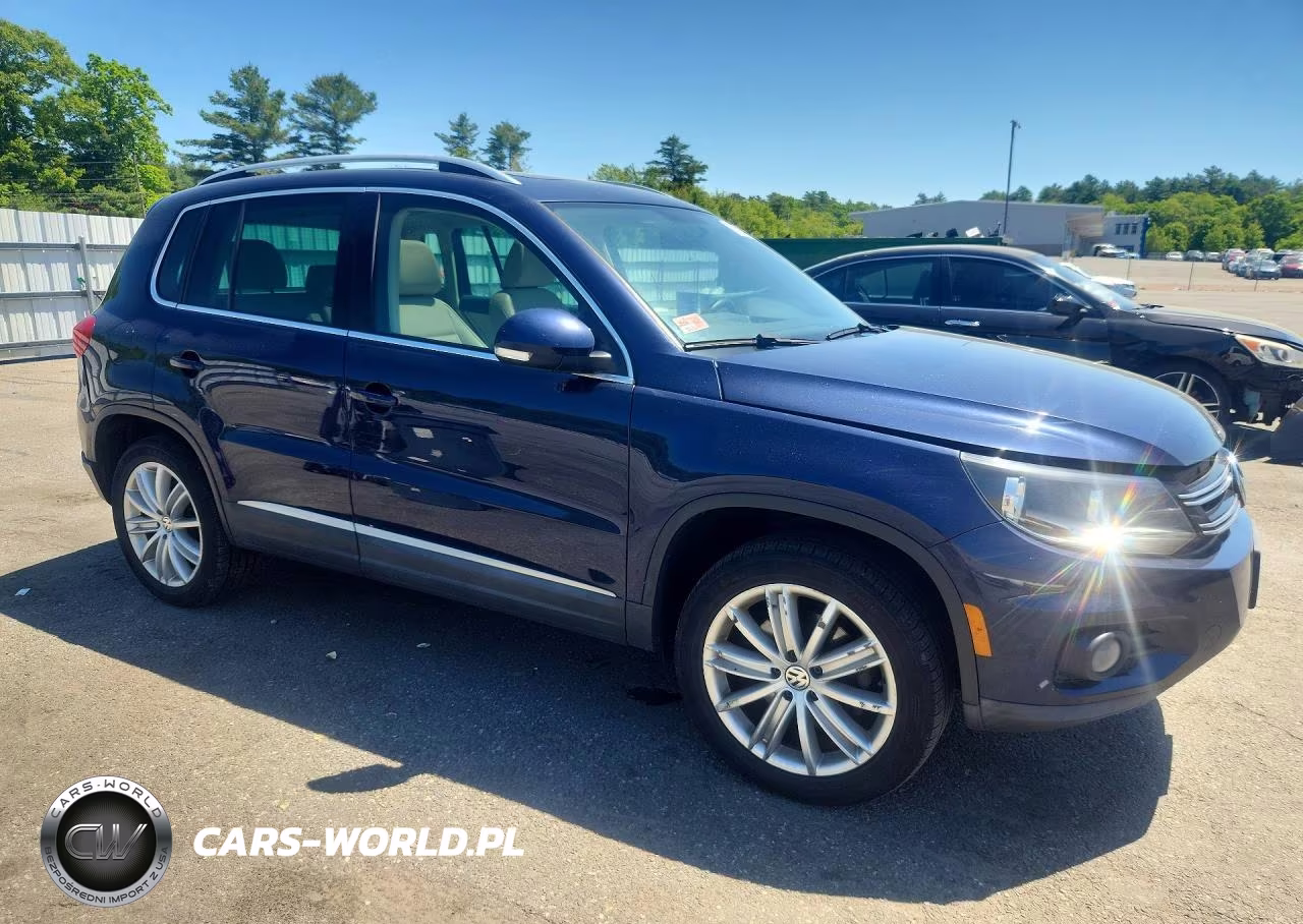 2015 Volkswagen Tiguan S VIN:WVGBV7AX8FW563104 - 4
