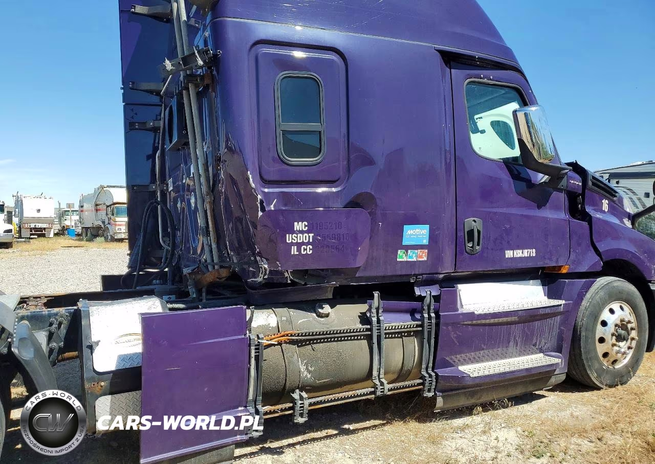2019 Freightliner Cascadia 126 Semi Truck VIN:3AKJHHDR4KSKJ6713 - 9