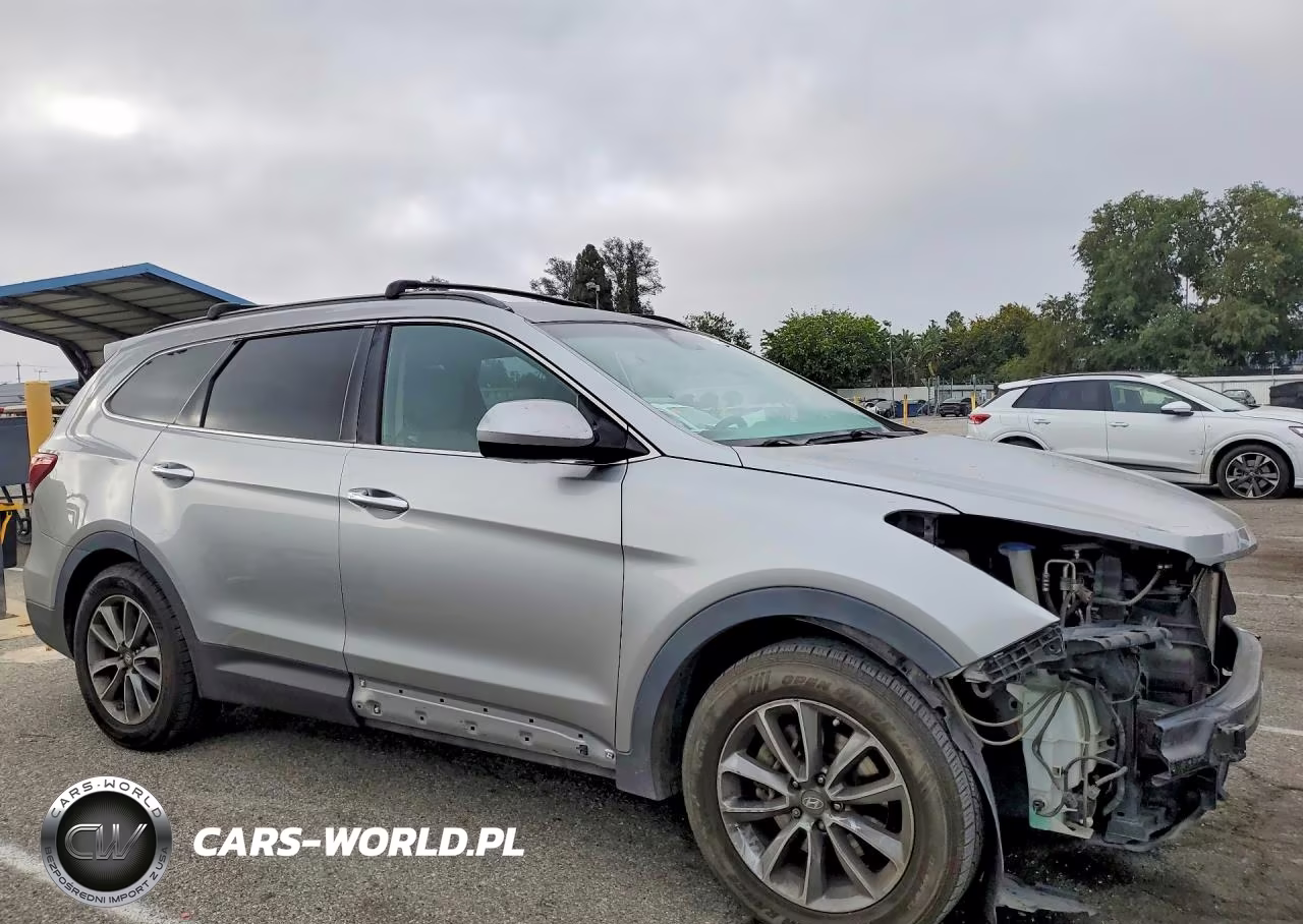 2018 Hyundai Santa Fe Se VIN:KM8SM4HF5JU269758 - 4