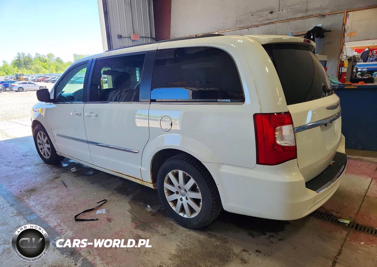 2016 Chrysler Town And Country VIN:2C4RC1BG2GR253352 - 2