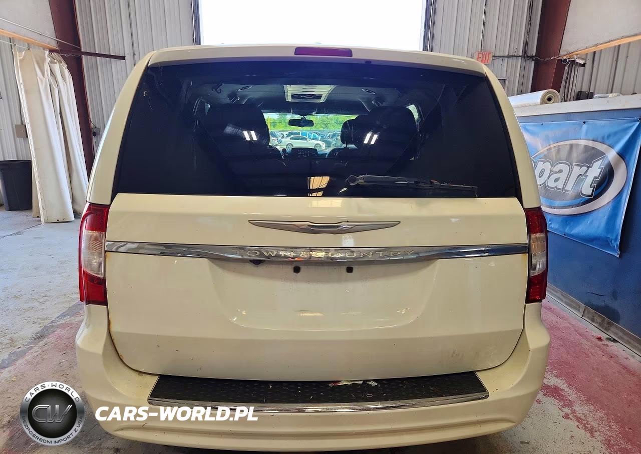2016 Chrysler Town And Country VIN:2C4RC1BG2GR253352 - 6