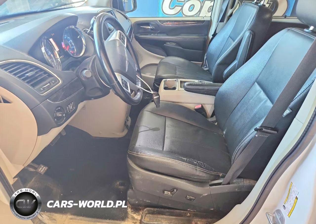 2016 Chrysler Town And Country VIN:2C4RC1BG2GR253352 - 7