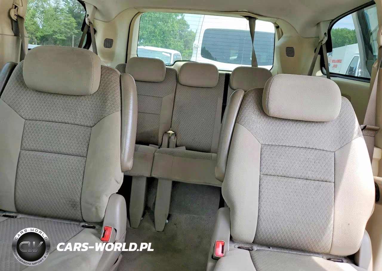 2010 Chrysler Town & Country Touring VIN:2A4RR5D12AR366329 - 10
