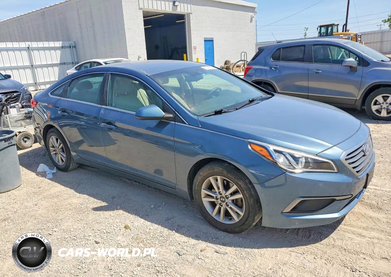 2016 Hyundai Sonata Se VIN:5NPE24AF4GH334720 - 4