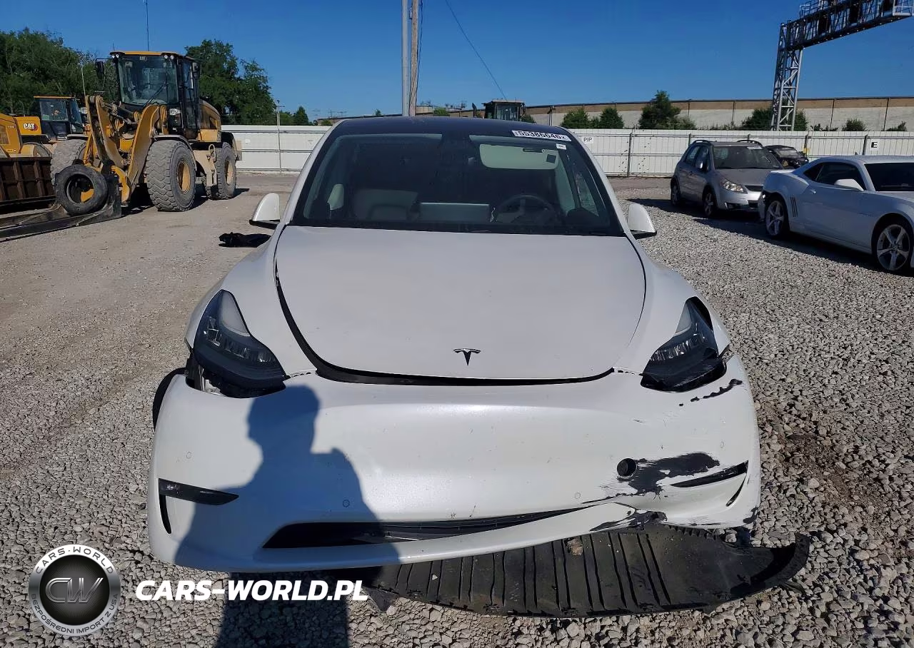 2020 Tesla Model Y VIN:5YJYGDEE6LF037389 - 5