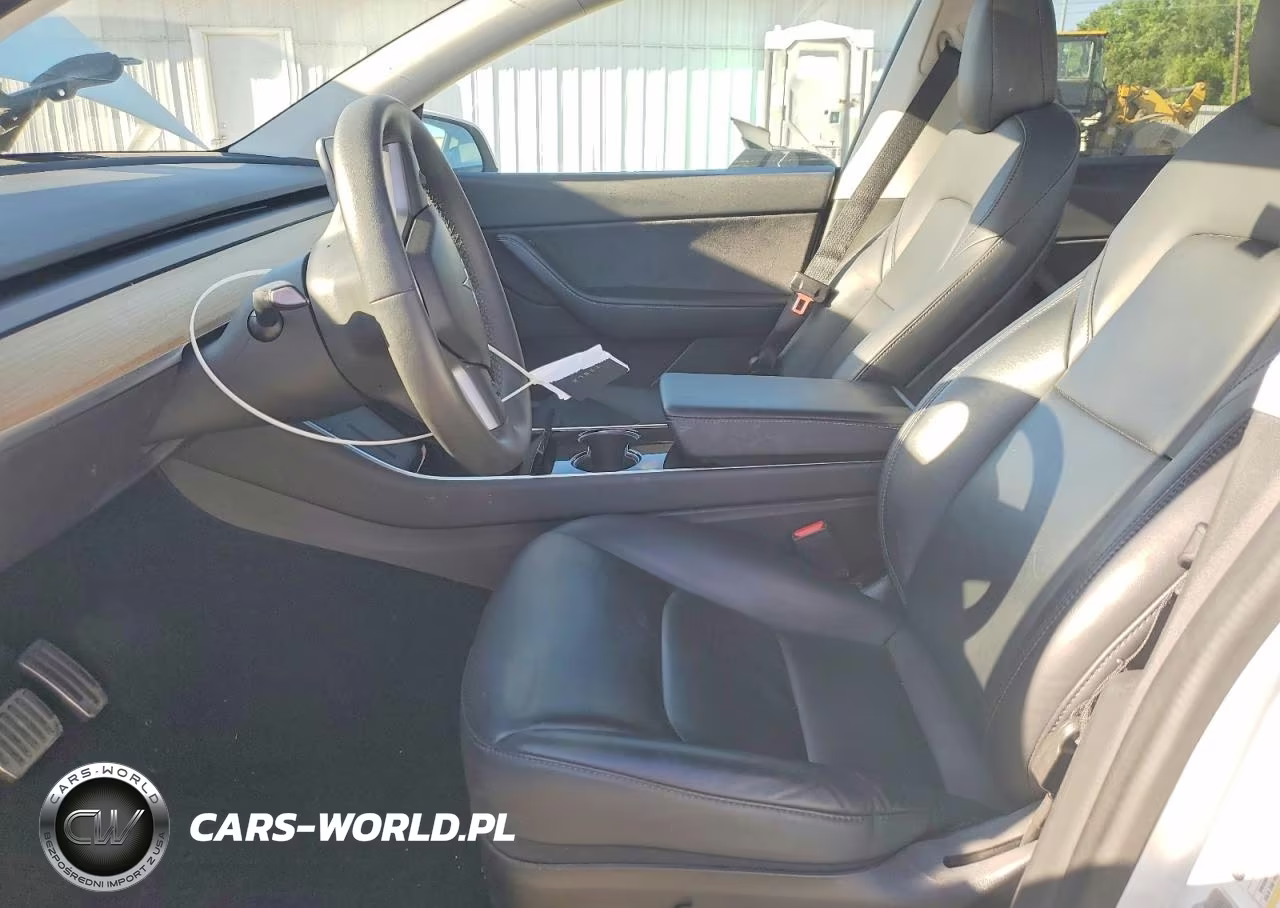 2020 Tesla Model Y VIN:5YJYGDEE6LF037389 - 7