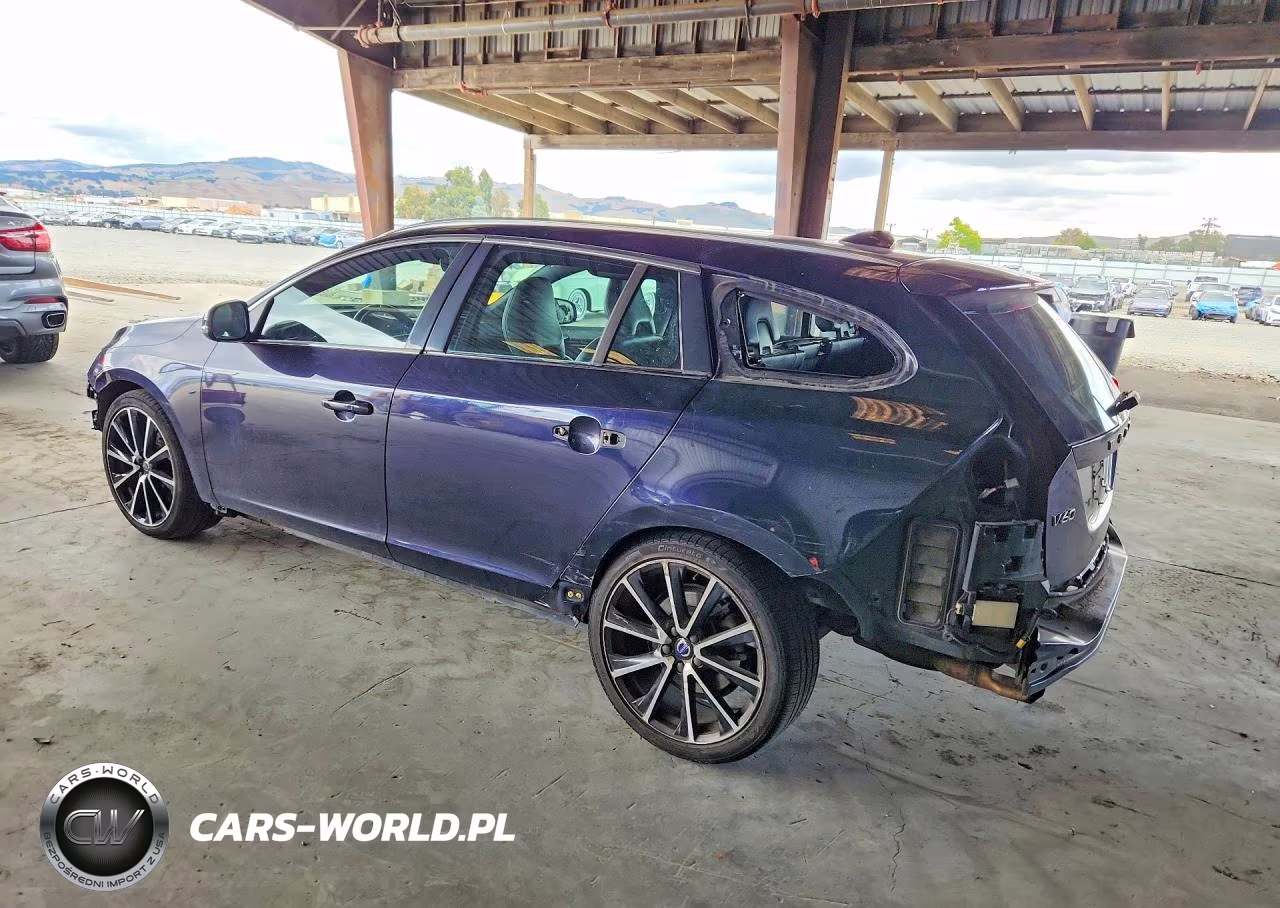 2016 Volvo V60 T5 Platinum VIN:YV140MEM9G1304852 - 2