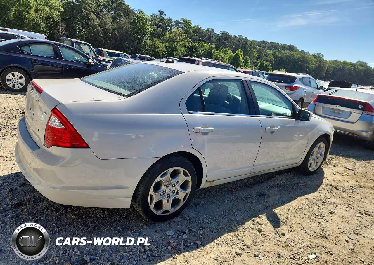 2010 Ford Fusion Se VIN:3FAHP0HA4AR327777 - 3