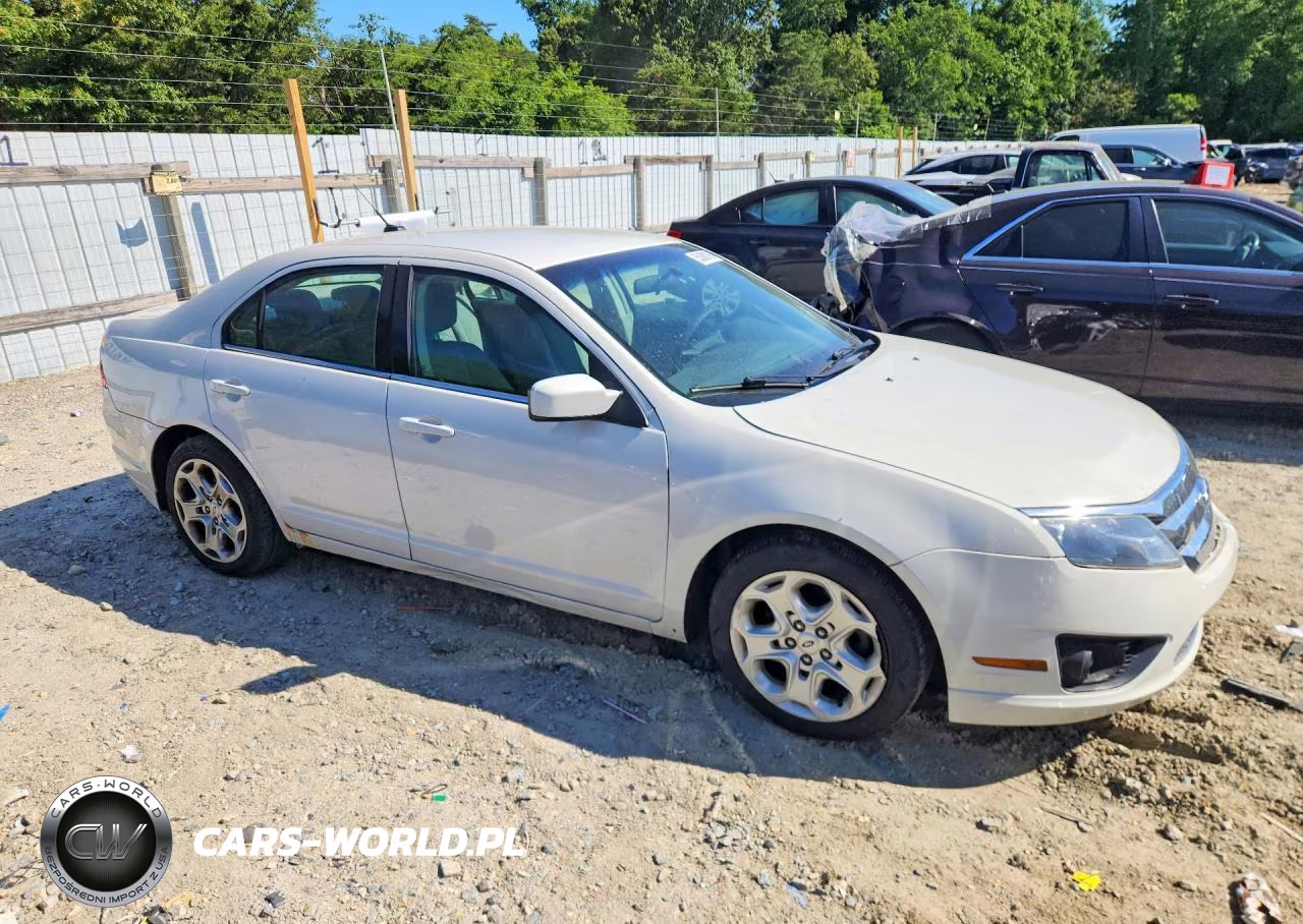 2010 Ford Fusion Se VIN:3FAHP0HA4AR327777 - 4