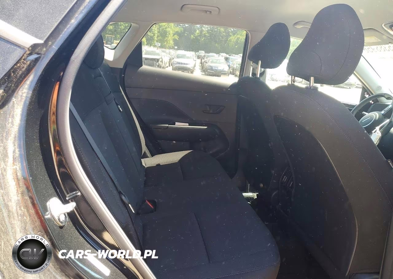 2024 Hyundai Kona Sel VIN:KM8HBCABXRU083565 - 11