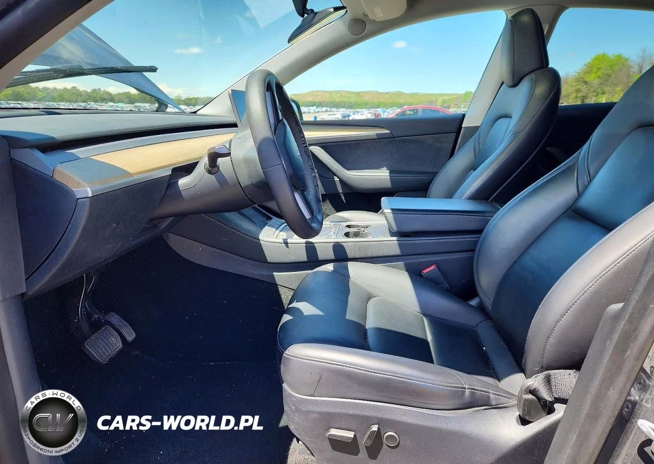 2023 Tesla Model Y VIN:7SAYGDEE3PA040255 - 7