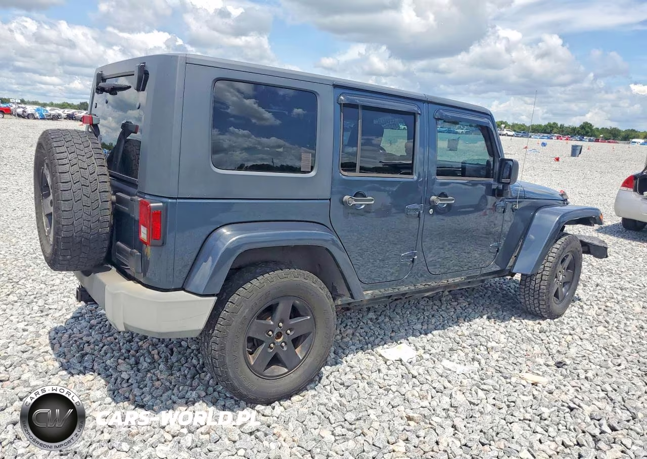 2008 Jeep Wrangler Unlimited Sahara VIN:1J4GA59198L605336 - 3