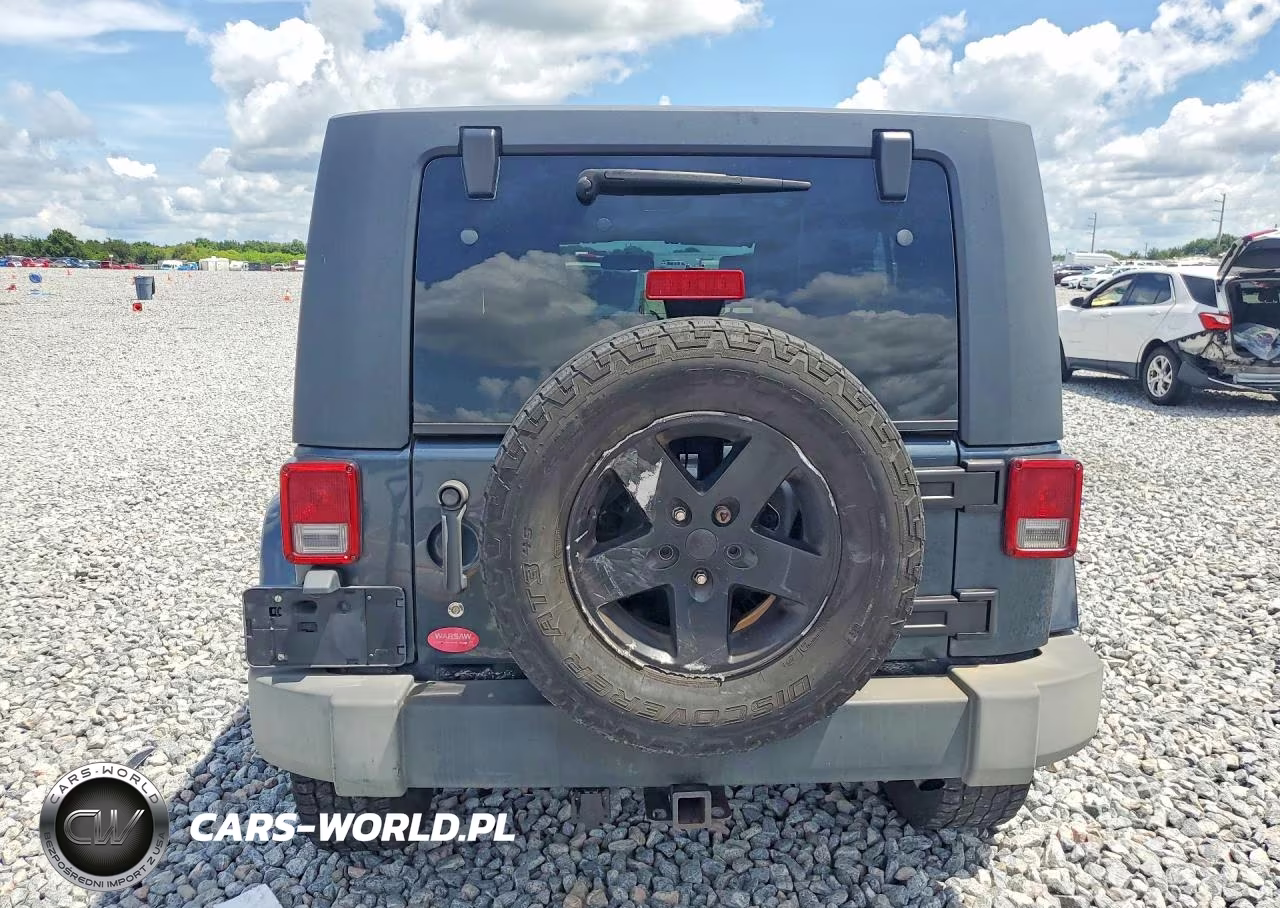 2008 Jeep Wrangler Unlimited Sahara VIN:1J4GA59198L605336 - 6