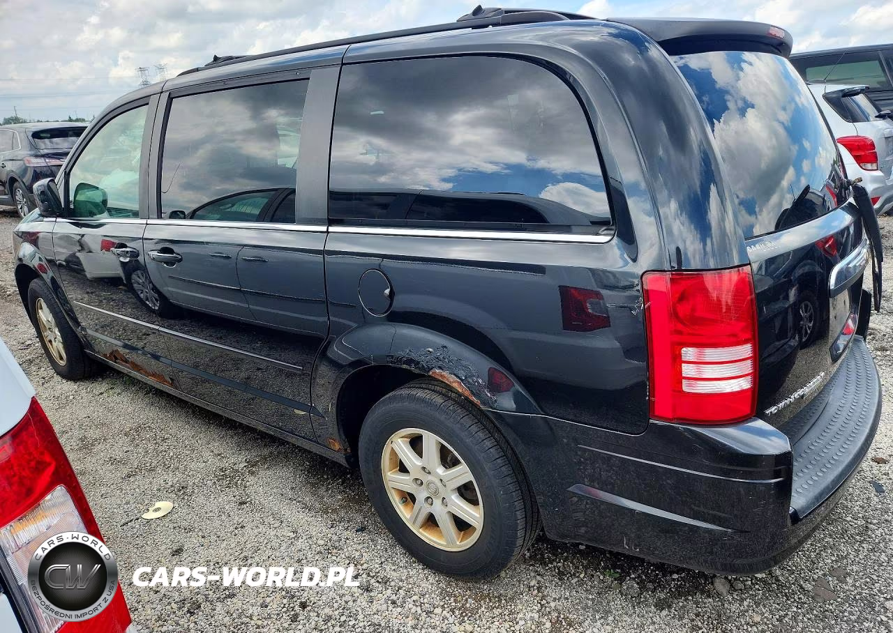 2008 Chrysler Town & Country Touring VIN:2A8HR54P28R651797 - 2
