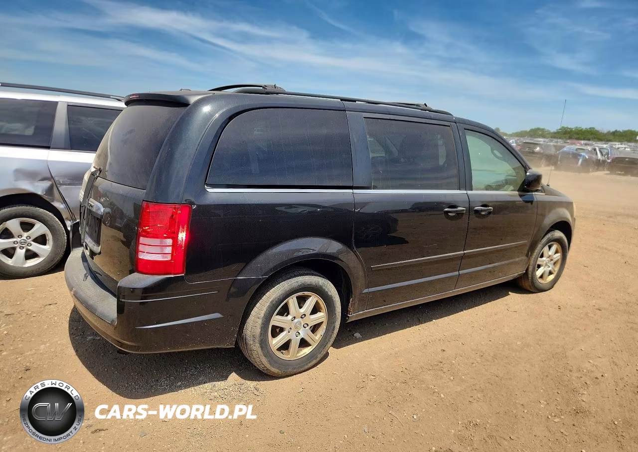 2008 Chrysler Town & Country Touring VIN:2A8HR54P28R651797 - 3