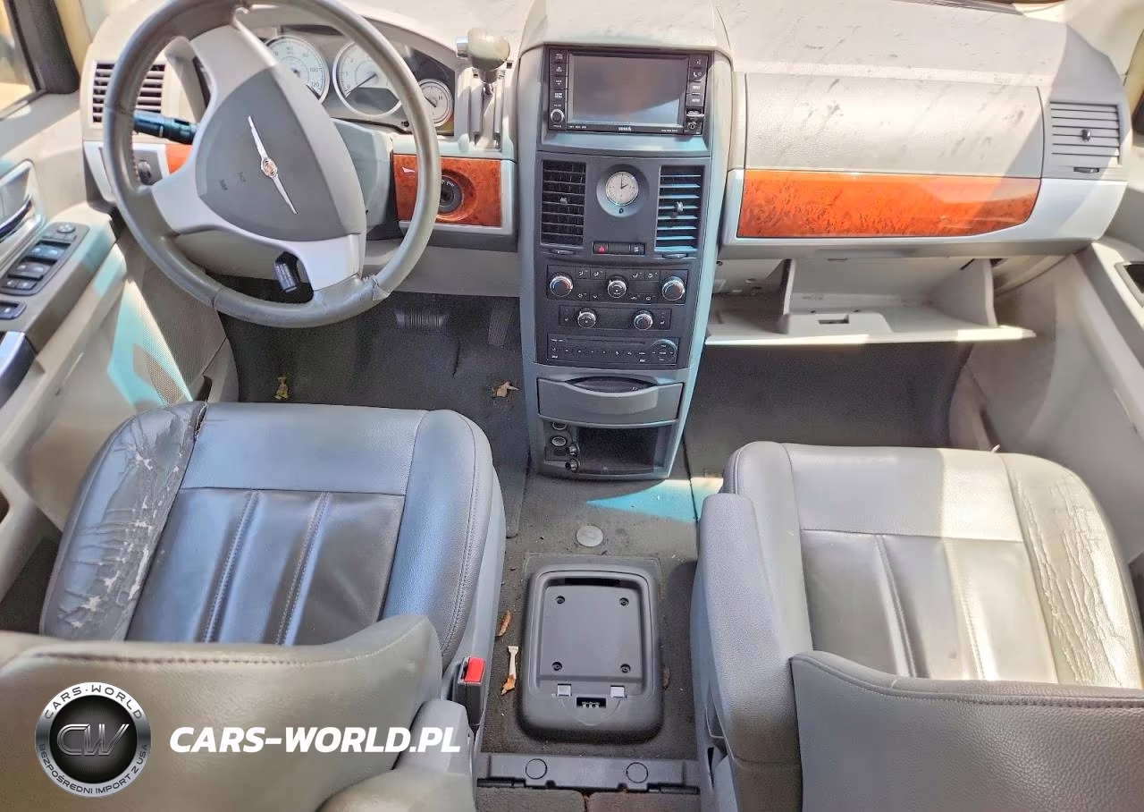 2008 Chrysler Town & Country Touring VIN:2A8HR54P28R651797 - 8