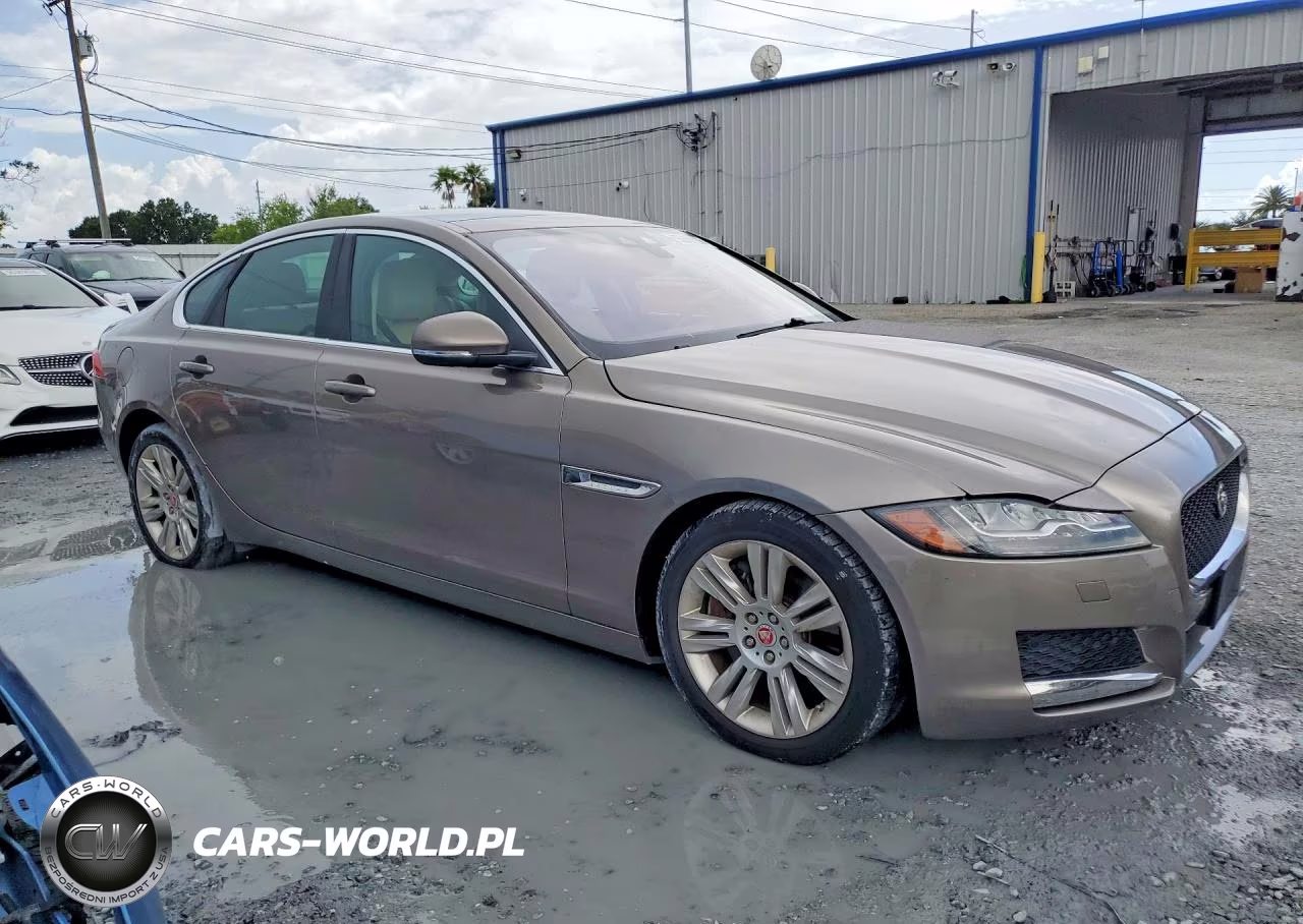 JAGUAR XF PRESTIG VIN:SAJBK4BV0HCY26717 - 4