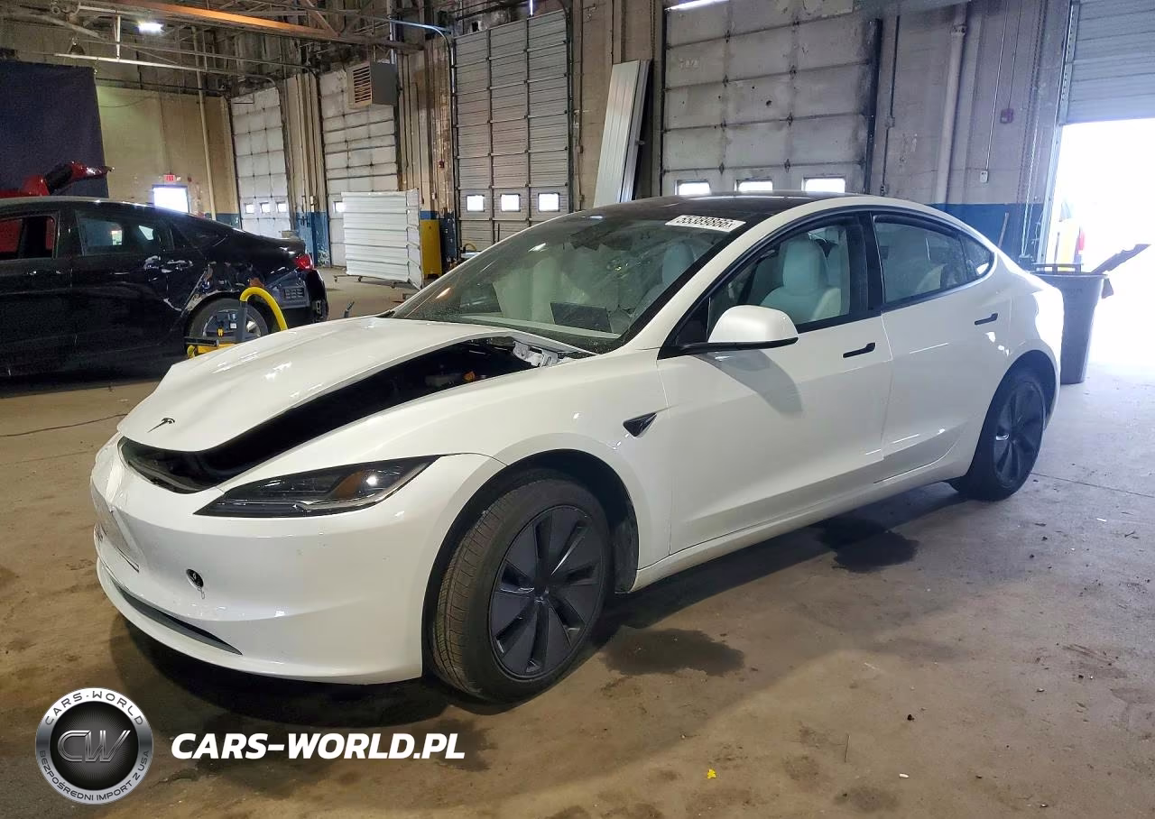 2026 Tesla Model 3 – zdjęcie 1 z 13