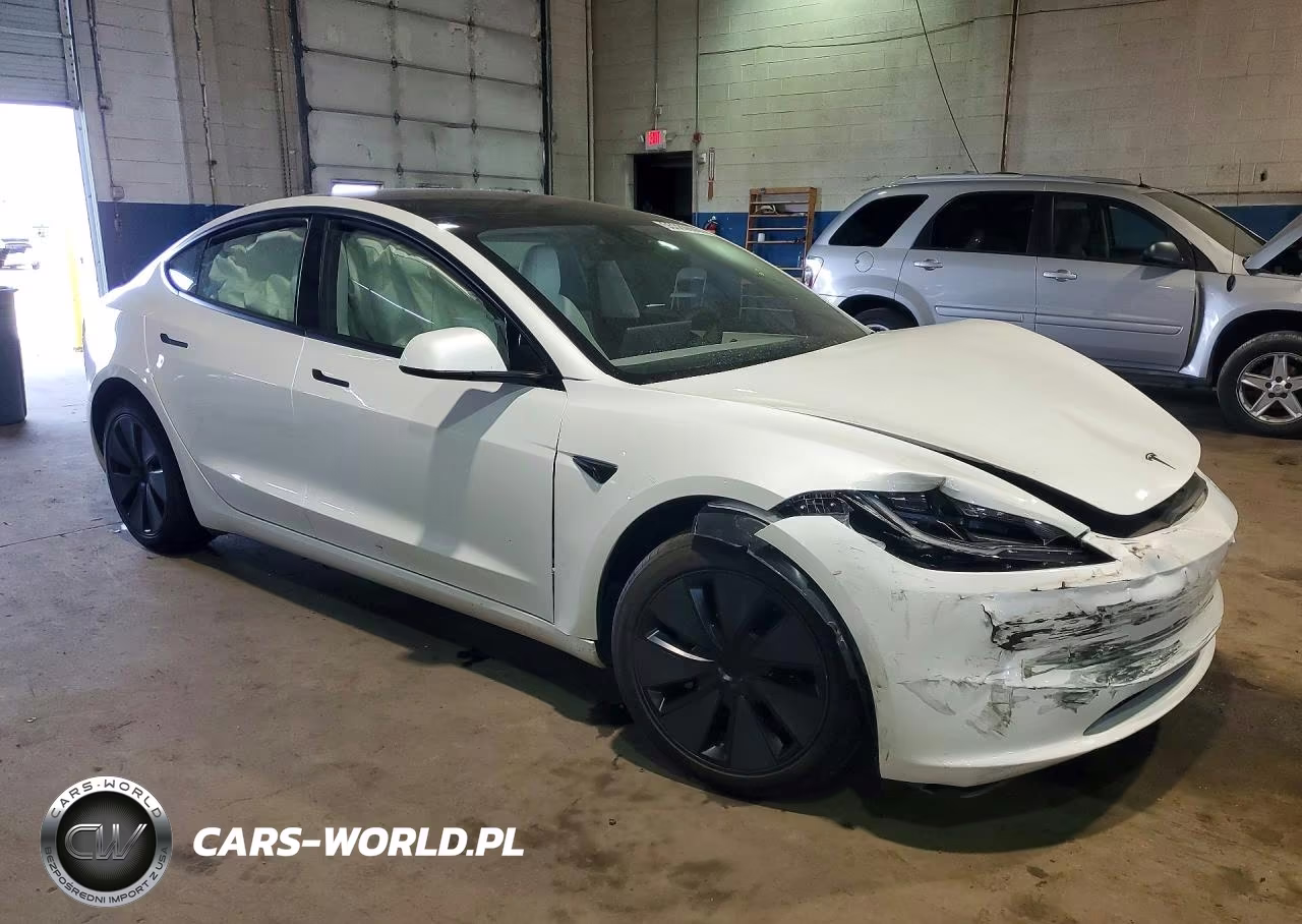 2026 Tesla Model 3 VIN:5YJ3E1EA1TF139727 - 4