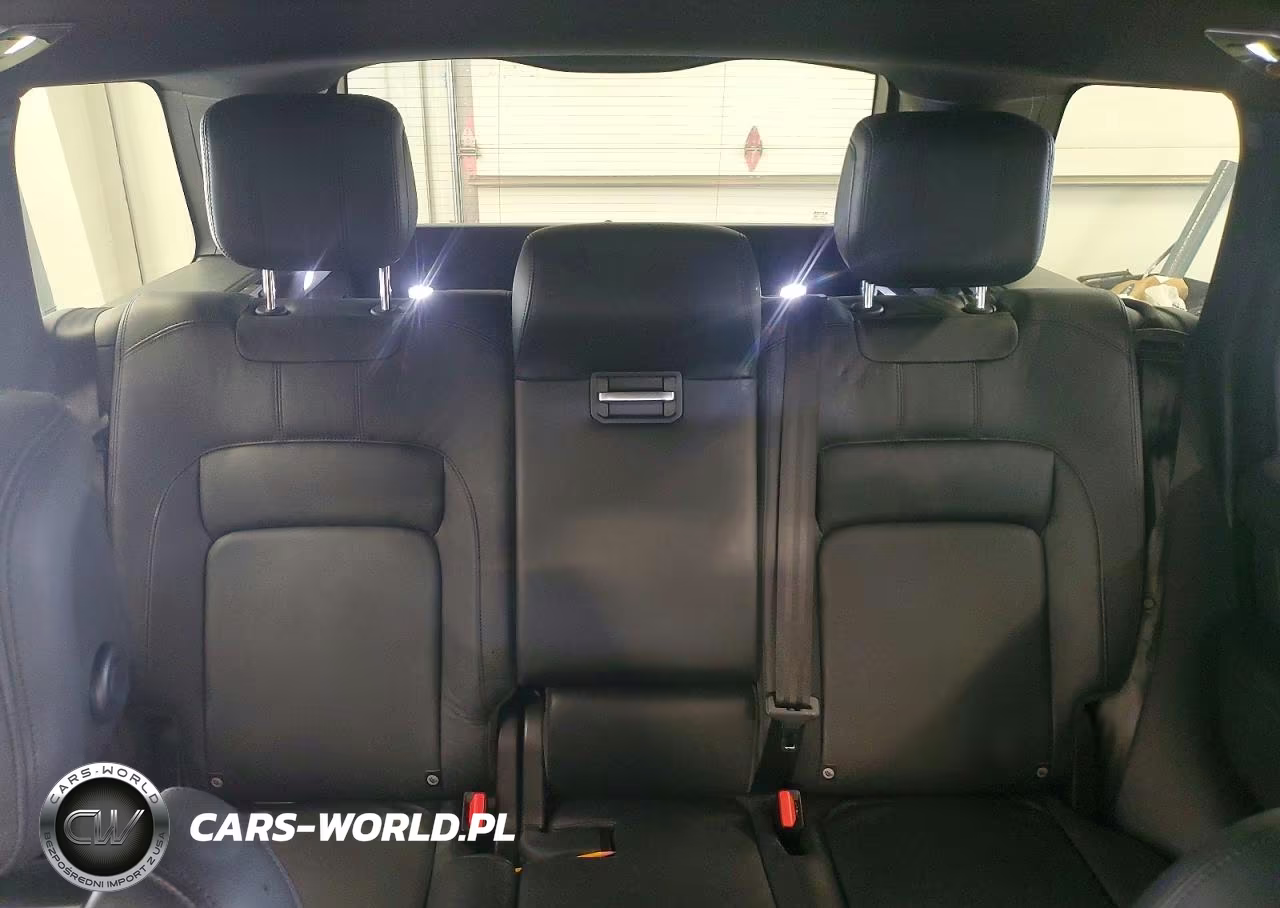 2018 Land Rover Range Rover VIN:SALGR2RV9JA395573 - 10