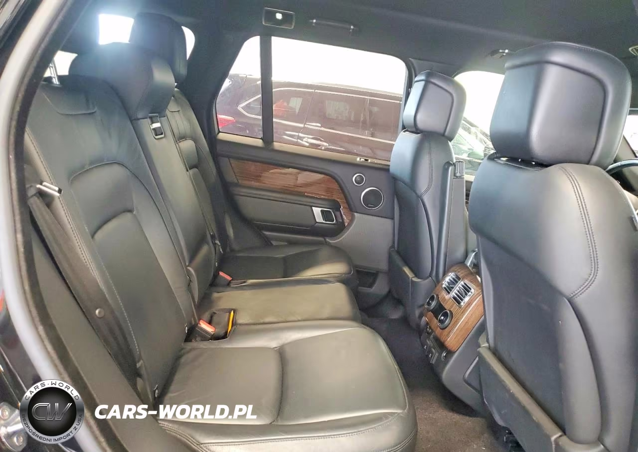 2018 Land Rover Range Rover VIN:SALGR2RV9JA395573 - 11