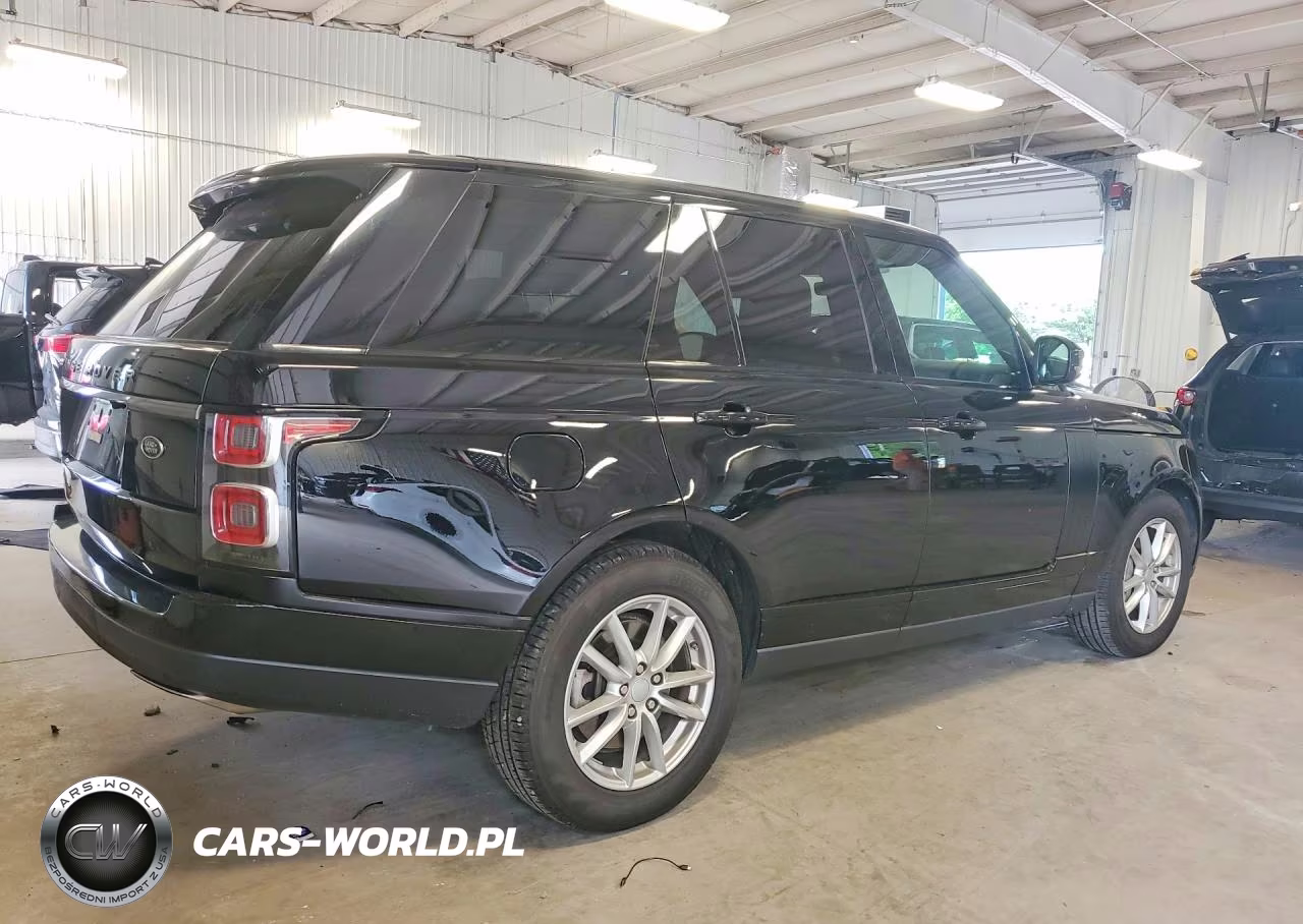 2018 Land Rover Range Rover VIN:SALGR2RV9JA395573 - 3
