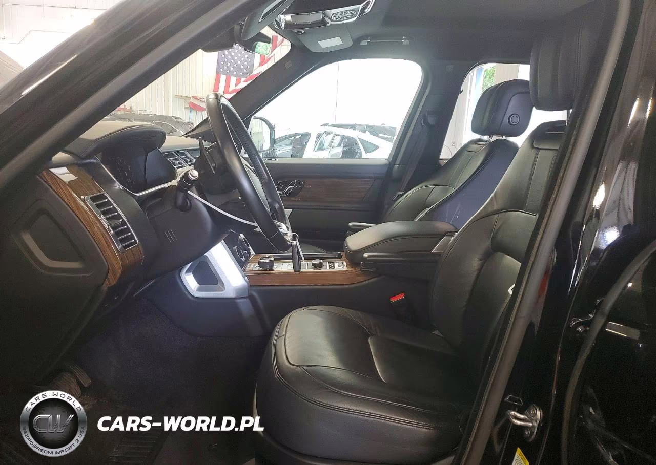 2018 Land Rover Range Rover VIN:SALGR2RV9JA395573 - 7