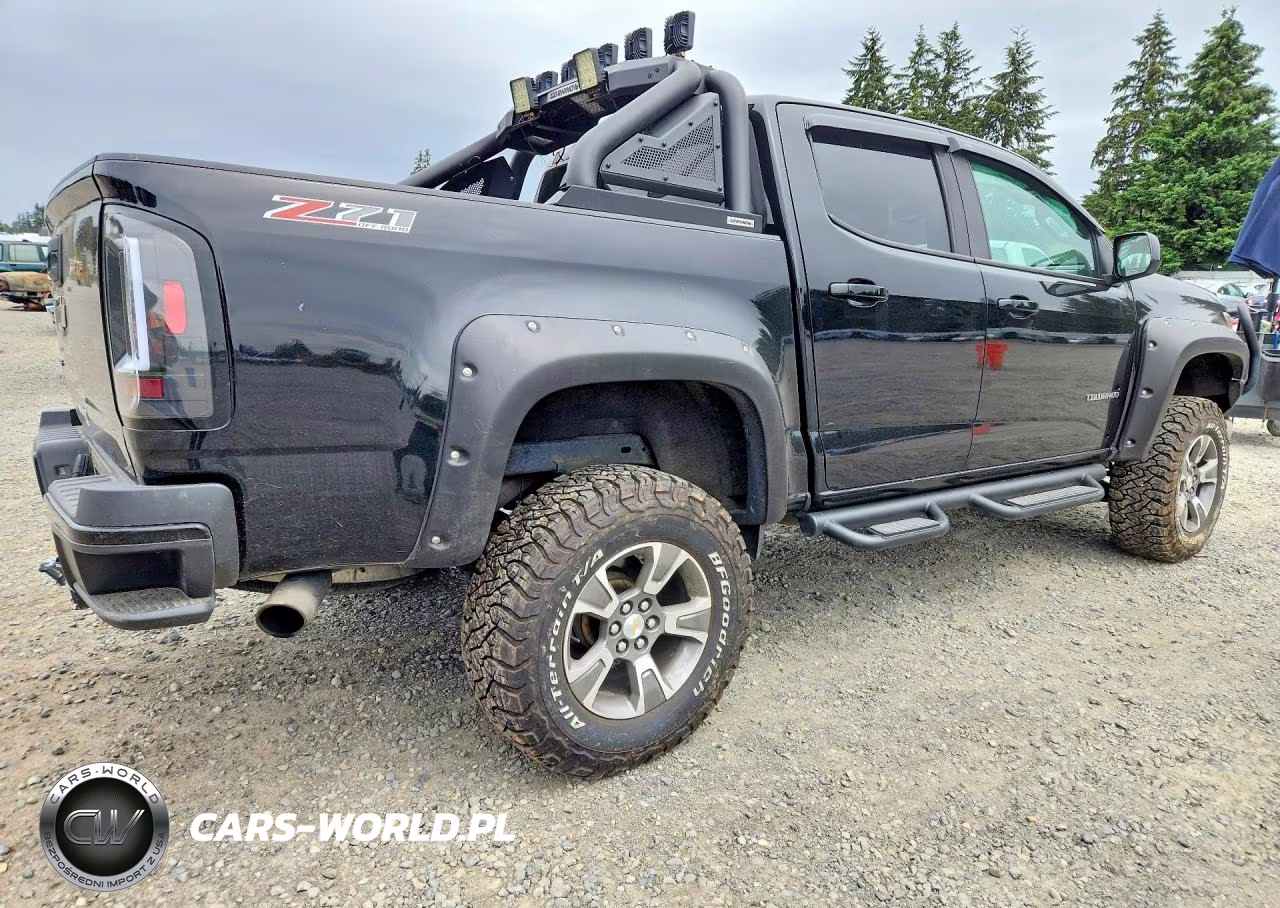 2017 Chevrolet Colorado Z71 VIN:1GCGTDEN6H1147074 - 3