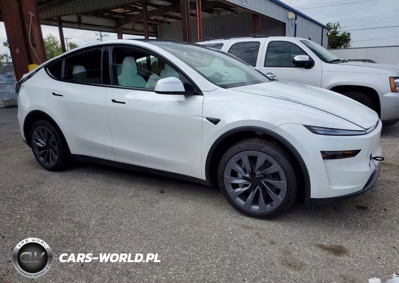 2026 Tesla Model Y VIN:7SAYGDED3TA651775 - 4