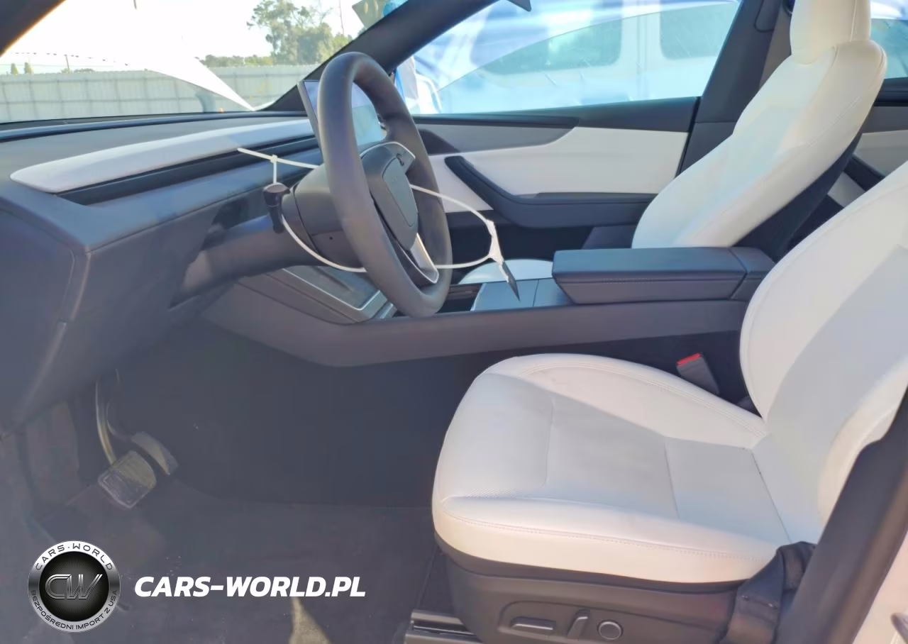 2026 Tesla Model Y VIN:7SAYGDED3TA651775 - 7